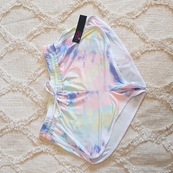 NOBO Pants - NWT NOBO pastel tie dye  white trim dolphin shorts